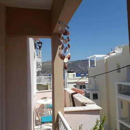 Sofia'S City Center Apartment كارباثوس